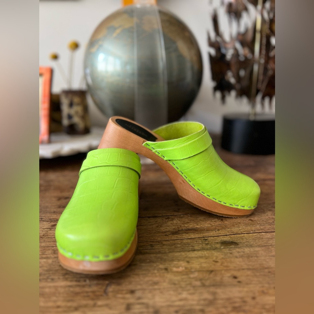 SWEDISH HASBEENS Dagny Apple Green Clogs Mules Size 40 sold out!
